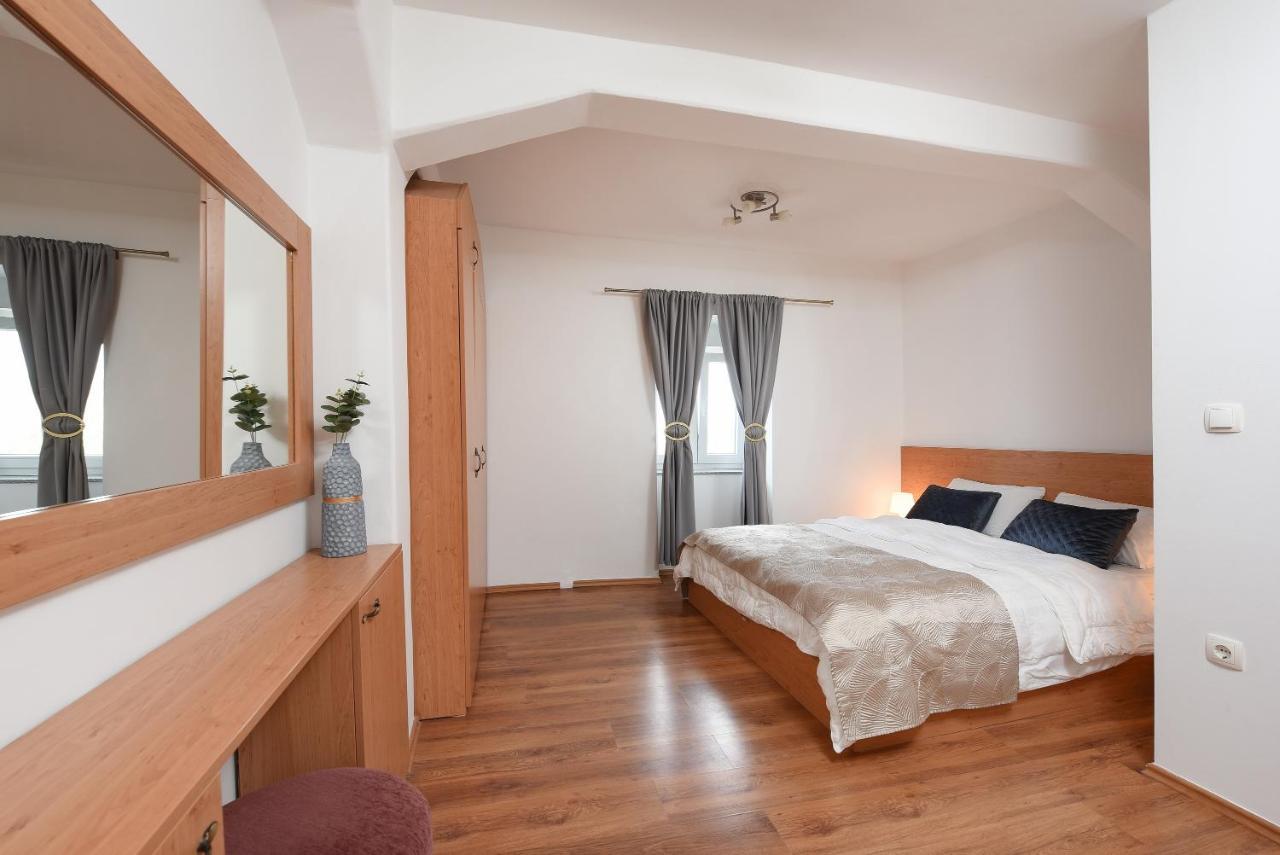 Villa Zaton Затон Екстериор снимка