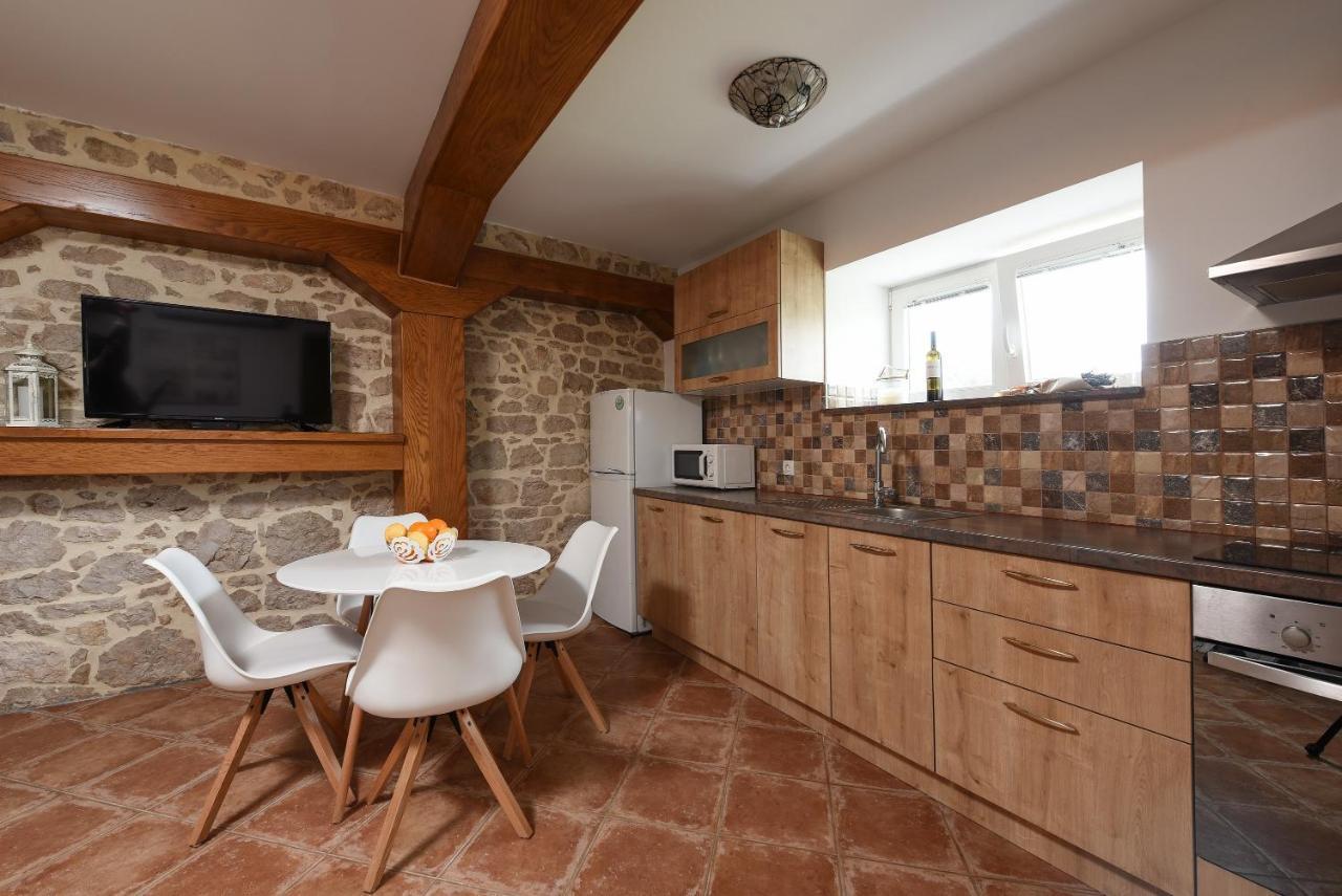 Villa Zaton Затон Екстериор снимка