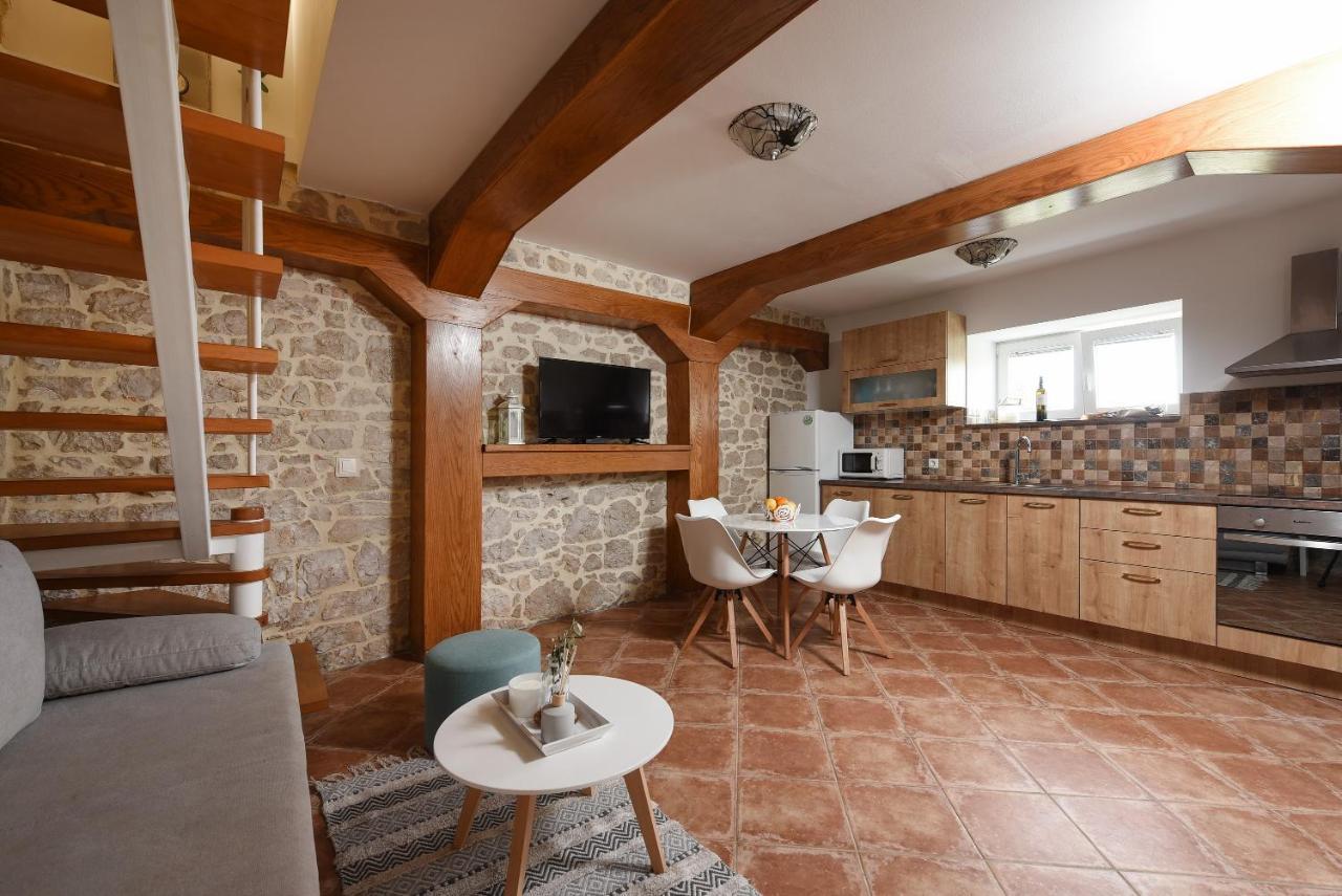 Villa Zaton Затон Екстериор снимка